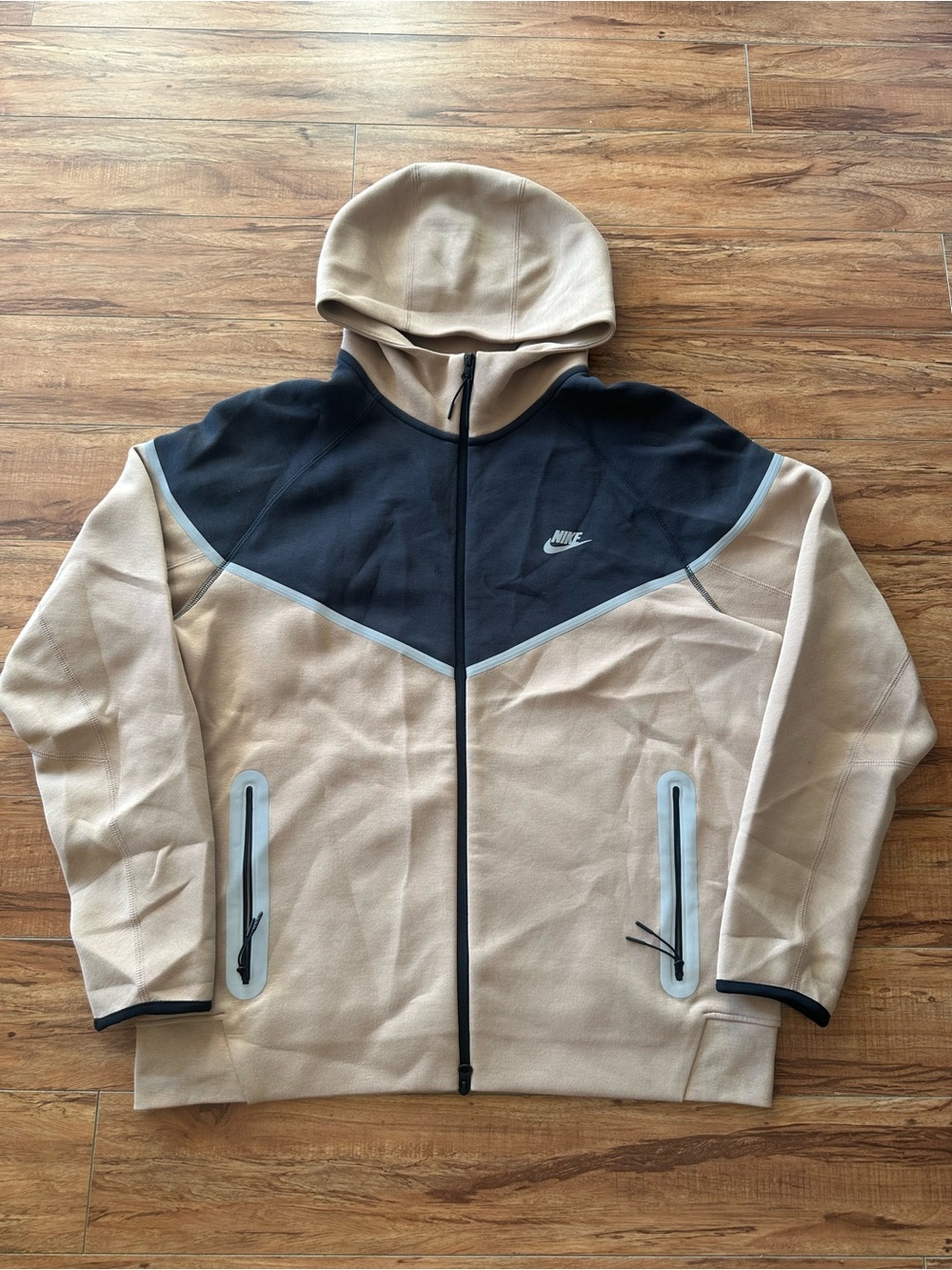 Nike Tech Fleece Windrunner Full-Zip Hoodie – Colorblock (Dark Grey / Beige-Tan)